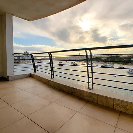The - 4bed Sliemaseafront Fl 1 By Homely Apartamento
