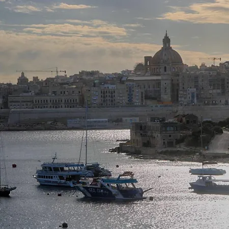 The - 4bed Sliemaseafront Fl 1 By Homely Apartamento