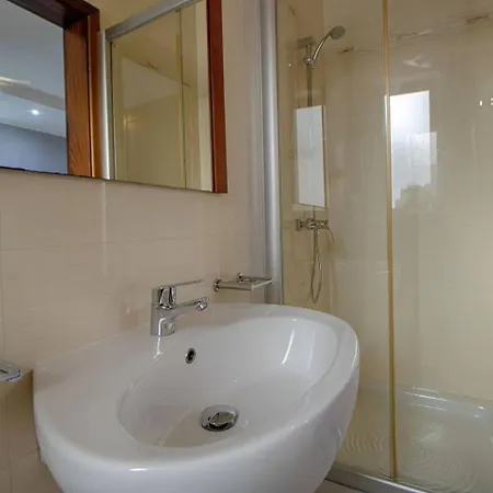 The - 4bed Sliemaseafront Fl 1 By Homely Apartamento *