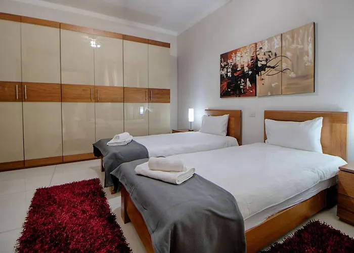 The - 4bed Sliemaseafront Fl 1 By Homely Διαμέρισμα Σλιέμα