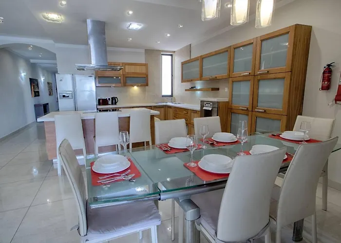 Διαμέρισμα The - 4bed Sliemaseafront Fl 1 By Homely *