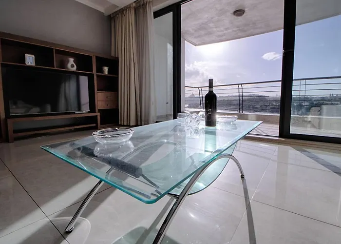 Διαμέρισμα The - 4bed Sliemaseafront Fl 1 By Homely *