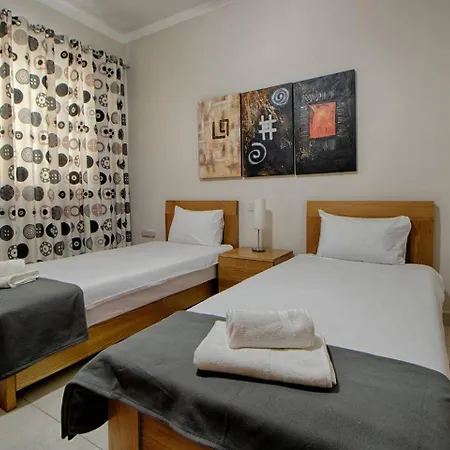 The - 4bed Sliemaseafront Fl 1 By Homely * Sliema