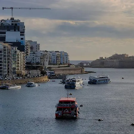 The - 4bed Sliemaseafront Fl 1 By Homely * Sliema