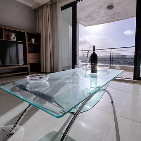 The - 4bed Sliemaseafront Fl 1 By Homely Apartament *