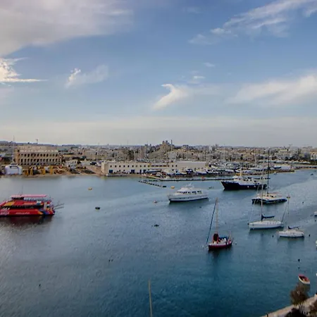 The - 4bed Sliemaseafront Fl 1 By Homely *