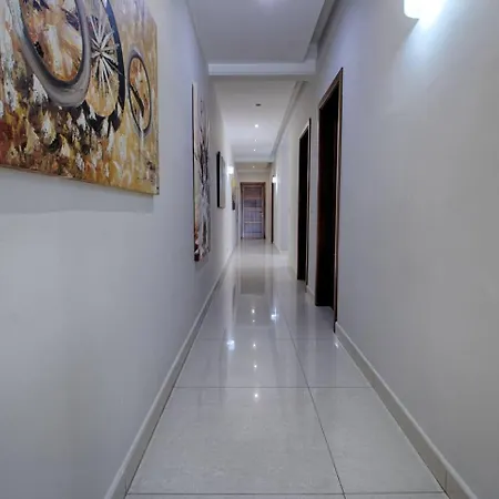 Lejlighed The - 4bed Sliemaseafront Fl 1 By Homely *