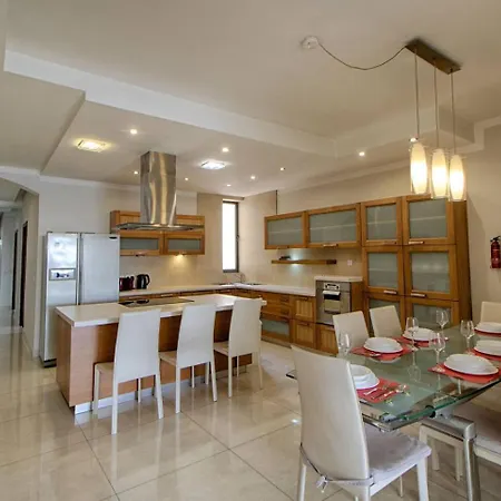 The - 4bed Sliemaseafront Fl 1 By Homely Sliema
