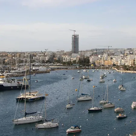 Lejlighed The - 4bed Sliemaseafront Fl 1 By Homely Sliema