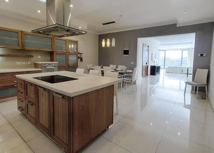 公寓 The - 4bed Sliemaseafront Fl 1 By Homely 斯利马