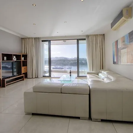 The - 4bed Sliemaseafront Fl 1 By Homely Daire Sliema