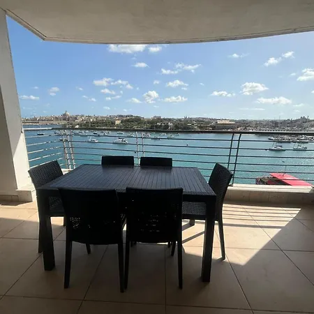 Daire The - 4bed Sliemaseafront Fl 1 By Homely *